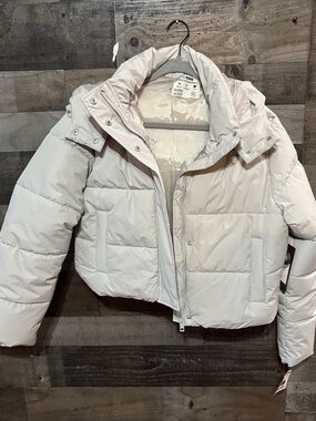 Ci Sono Light Cream Quilted Cropped Puffer Jacket with Hood